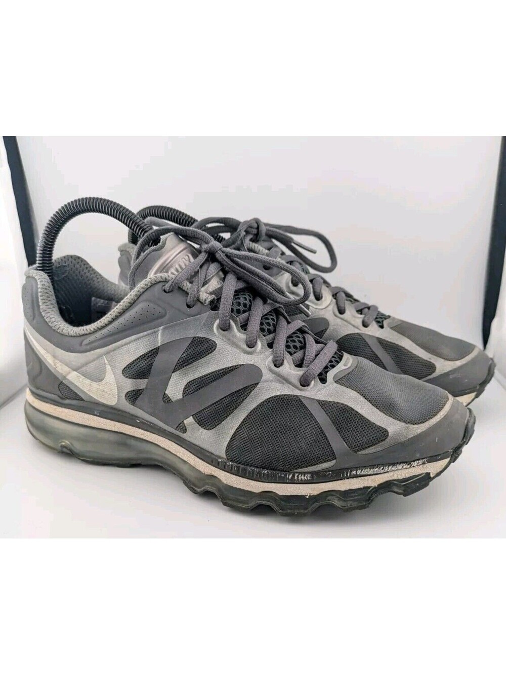 Nike Air Max Women's Size 8.5 Grey Sneakers Gray Shoes